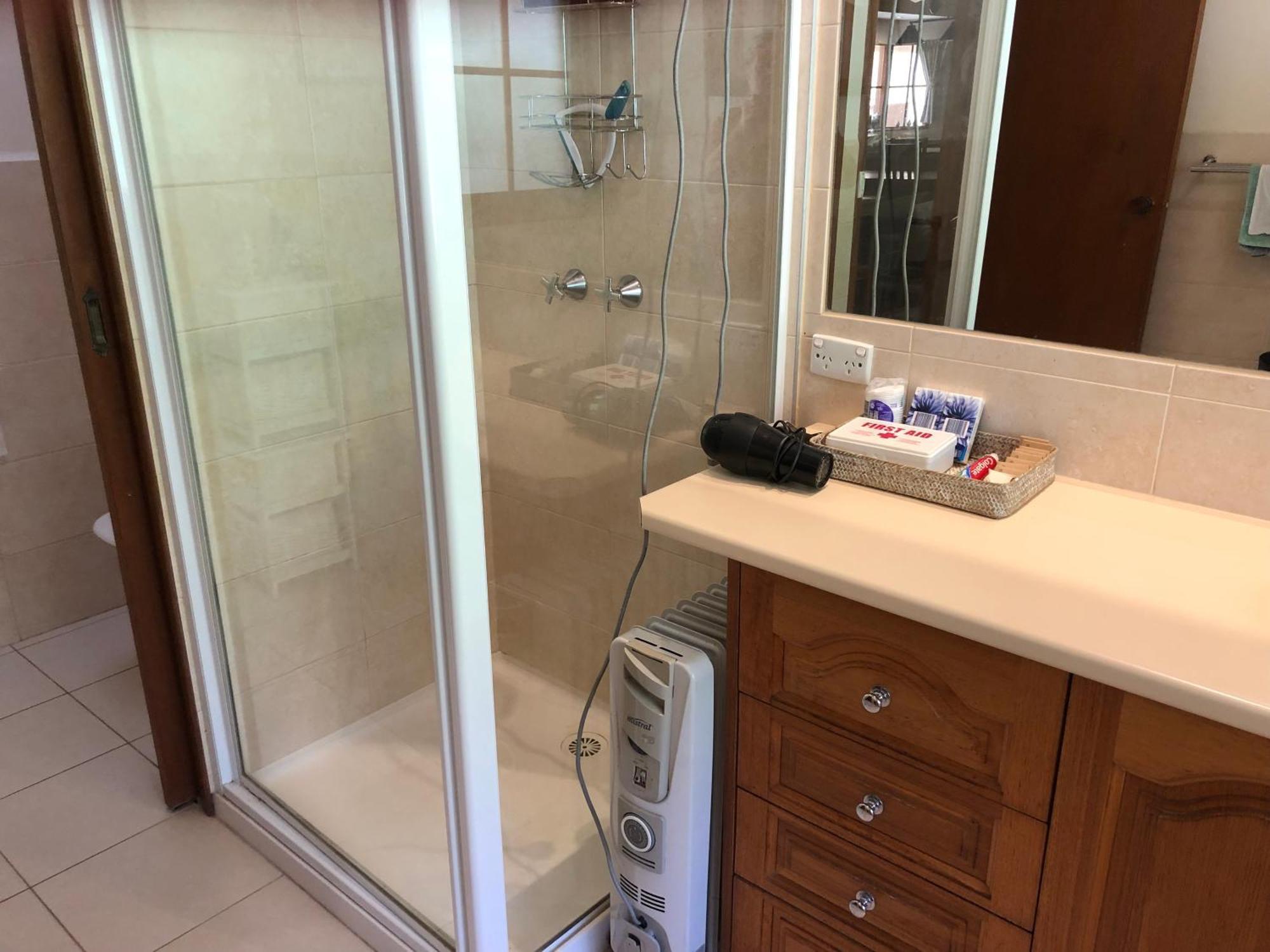 Somerville Sherwood Park Bed And Breakfast المظهر الخارجي الصورة